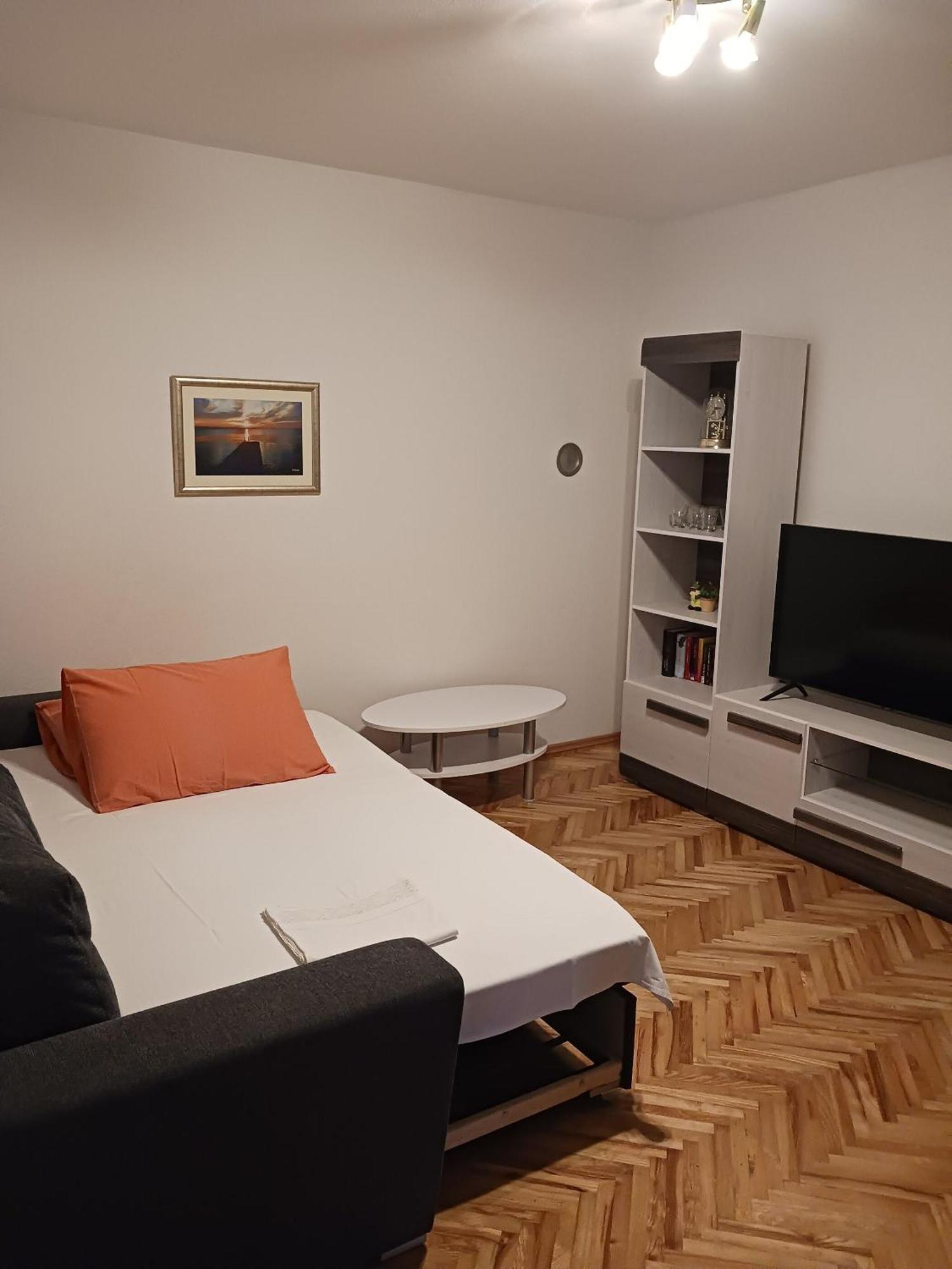 Apartments Marino - Near Family Friendly Beach Supetar Extérieur photo