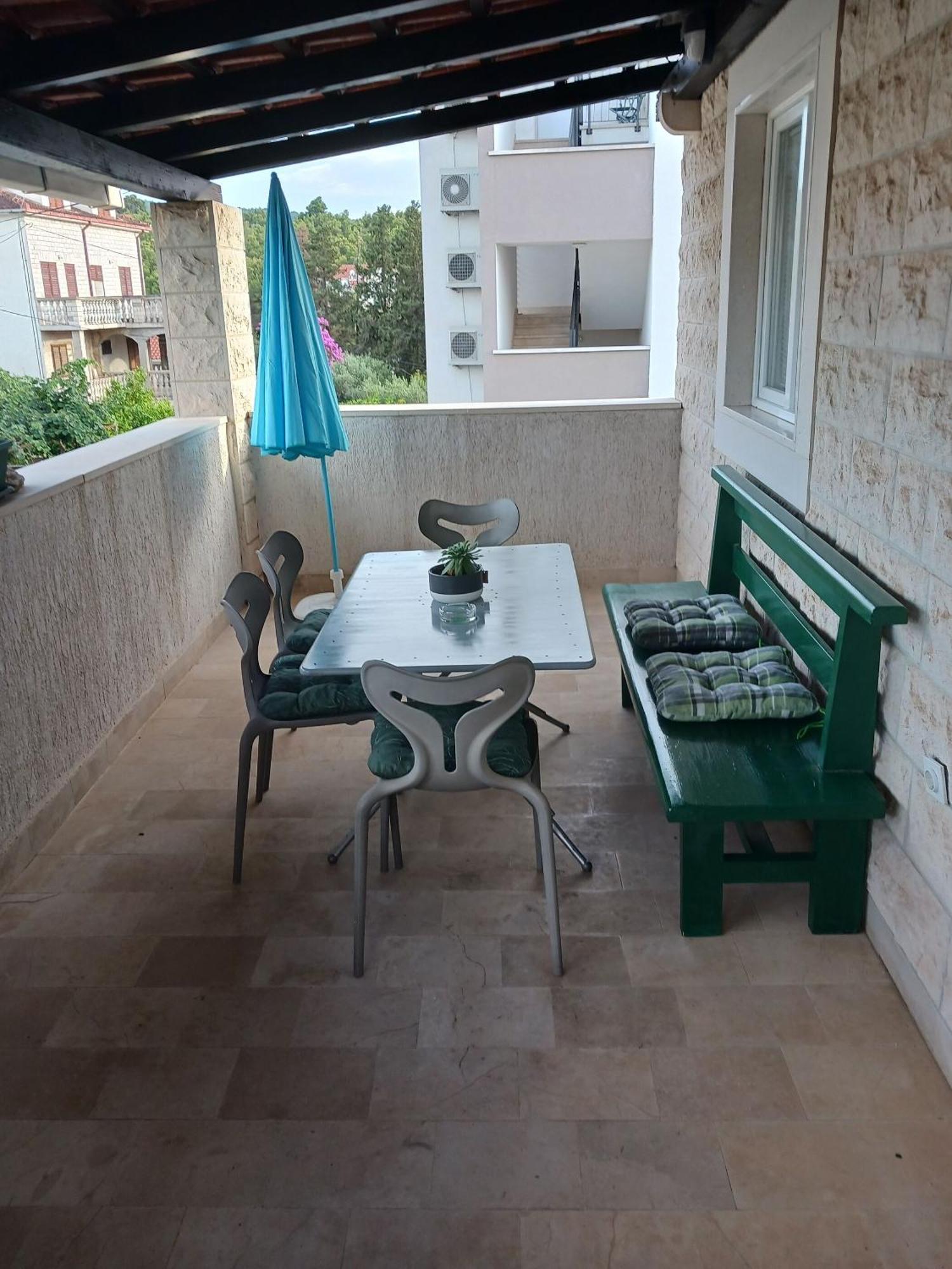 Apartments Marino - Near Family Friendly Beach Supetar Extérieur photo
